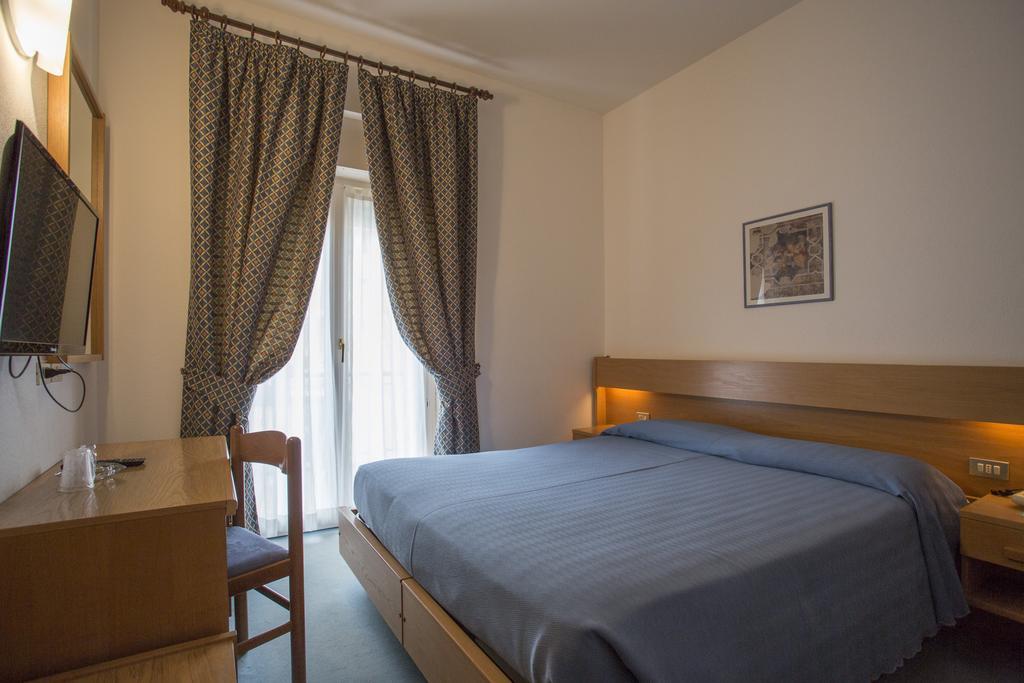 Hotel Alberello Рива-дель-Гарда Екстер'єр фото