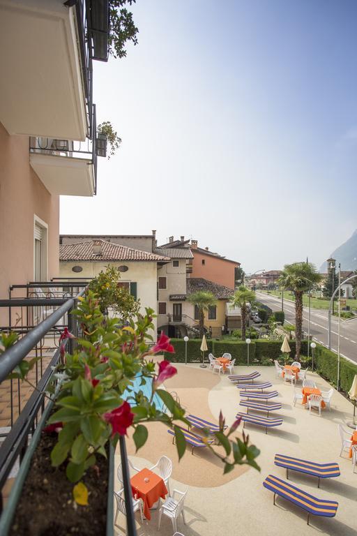Hotel Alberello Рива-дель-Гарда Екстер'єр фото