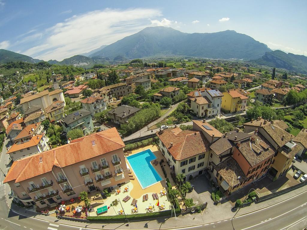 Hotel Alberello Рива-дель-Гарда Екстер'єр фото
