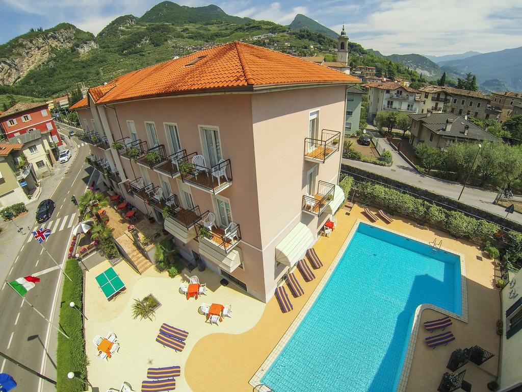 Hotel Alberello Рива-дель-Гарда Екстер'єр фото