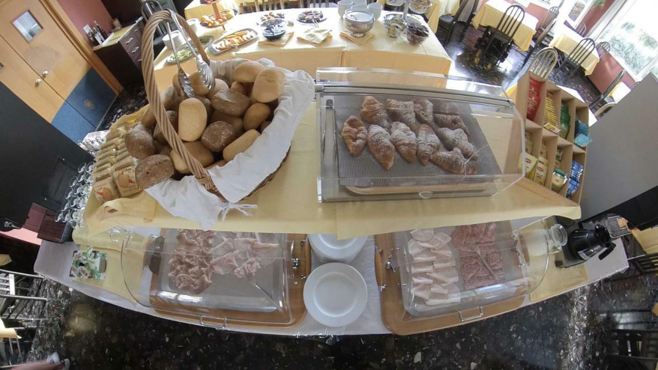 Hotel Alberello Рива-дель-Гарда Екстер'єр фото