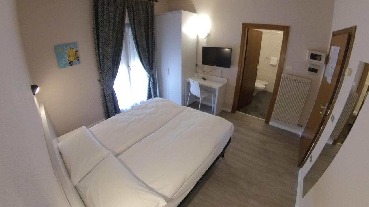 Hotel Alberello Рива-дель-Гарда Екстер'єр фото